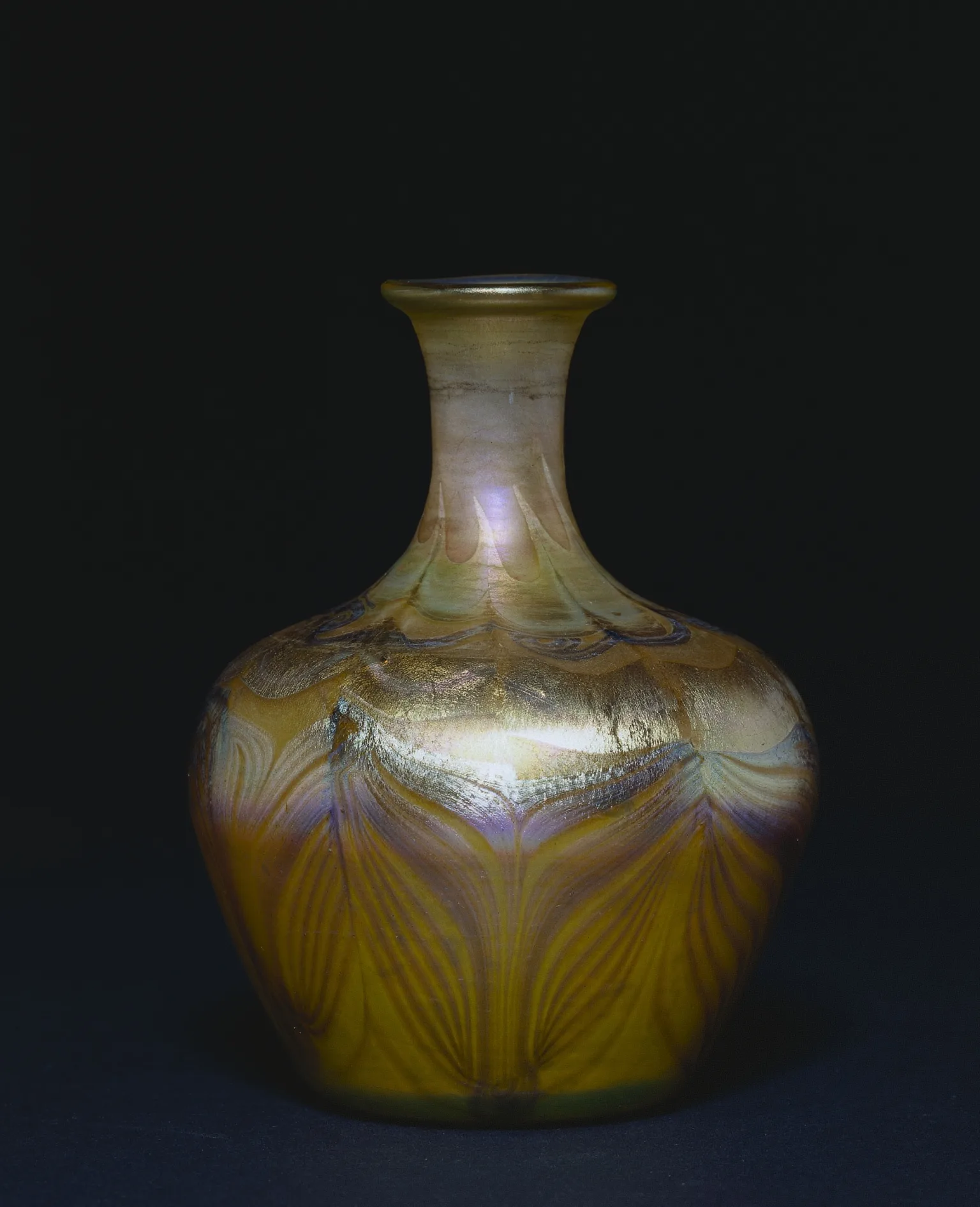 Louis Comfort Tiffany — Vase. The Cleveland Museum of Art, CC0.